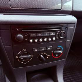 Foto inzerátu Citroën C4 1.4i 16V, ČR, 1.Maj, 48 tkm