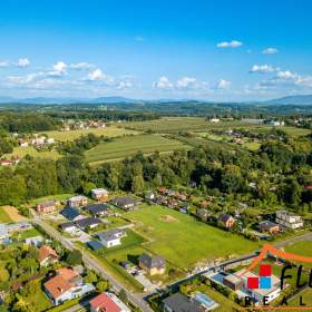 Foto inzerátu Prodej stavebního, zasíťovaného pozemku o výměře 1403 m² v lukrativní části města, Havířov - Bludo