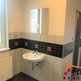 Foto inzerátu Pronájem 4 místností o celkové rozloze 199,06 m2 včetně soc. zařízení  na ul. Novoveská, Ostrava-Ma