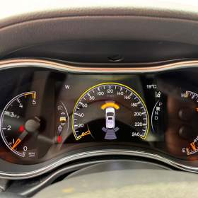 Foto inzerátu Jeep Grand Cherokee 3.0D V6 4x4 aut., H&K, Tažné