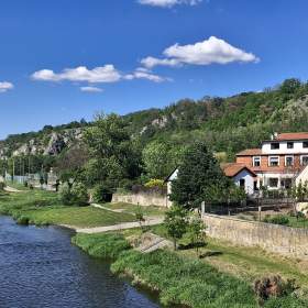 Foto inzerátu Prodej stavebního pozemku 1394 m² Srbsko u Karlštejna, okr. Beroun