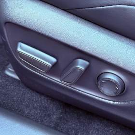 Foto inzerátu Toyota RAV4 2.5 Hybrid Selection e-CVT, ČR