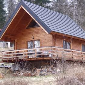 Prodej chaty 2+kk, koupelna, WC, terasa, krb, na pozemku 36 m2, Horní Planá Jenišov / 19406017