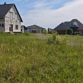 Foto inzerátu Prodej stavebního pozemku 911 m² Lichoceves - Noutonice, Praha - západ