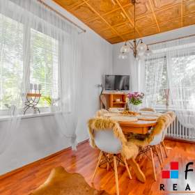 Foto inzerátu Prodej vily (241 m²) s výjimečným pozemkem (3528 m²), Čeladná II