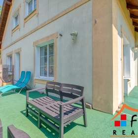 Foto inzerátu Prodej vily (241 m²) s výjimečným pozemkem (3528 m²), Čeladná II