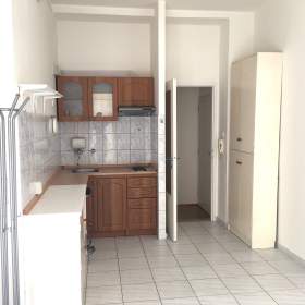 Pronájem bytu 1+1, 44 m2 + balkon 2 m2, 4. patro s výtahem, Praha 2 -  Vinohrady, Anglická / 19471463