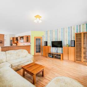Prodej RD 6+KK/G na pozemku 933m2 v obci Zbiroh okr. Rokycany / 19480206