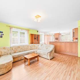 Foto inzerátu Prodej RD 6+KK/G na pozemku 933m2 v obci Zbiroh okr. Rokycany