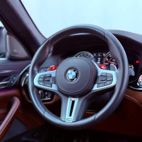 Foto inzerátu BMW M5 xDrive, H&K, ČR, Carbon