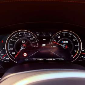 Foto inzerátu BMW M5 xDrive, H&K, ČR, Carbon