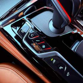Foto inzerátu BMW M5 xDrive, H&K, ČR, Carbon