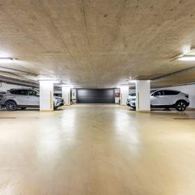 Prodej garážového stání 13 m2 + úložný prostor, OV, Praha 6 -  Břevnov, ul. Nad Motolskou nemocnicí / 19515062