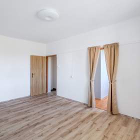 Foto inzerátu Prodej bytu 3+kk o CP 65 m2 se zahrádkou, Březnice, ul. Rožmitálská