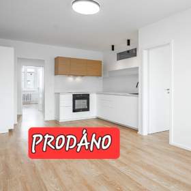 Prodej bytu 4+kk/OV/L, 82 m2, ul. Hekrova, Praha -  Háje / 19522219