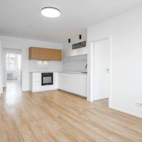 Foto inzerátu Prodej bytu 4+kk/OV/L, 82 m2, ul. Hekrova, Praha - Háje