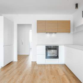 Foto inzerátu Prodej bytu 4+kk/OV/L, 82 m2, ul. Hekrova, Praha - Háje