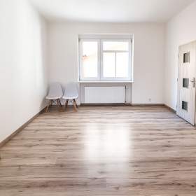 Foto inzerátu Prodej bytu 2+kk/L, 42 m², OV, Kladno - Kročehlavy