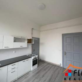 Pronájem bytu 2+1 v osobním vlastnictví, Bohumín -  ul. Ad. Mickiewicze / 19538519