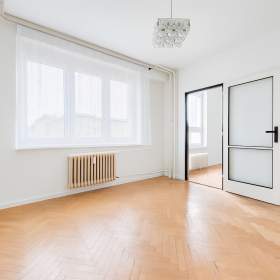 Foto inzerátu Prodej bytu 4+1, 83m2, DV, ul. Kubánské náměstí, Praha 10 - Vršovice