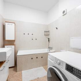 Foto inzerátu Prodej bytu 2+kk/B 78 m2, OV, Vestec u Prahy