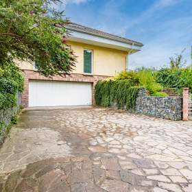 Prodej rodinného domu 6+kk 333 m2, pozemek 600 m2, Podolanka, Praha - východ / 19567793