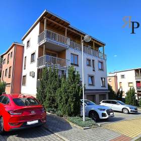 Foto inzerátu Prodej bezbariérového bytu 2+kk, osobní vlastnictví, zahrada, terasa a parkovací stání, Ostrava