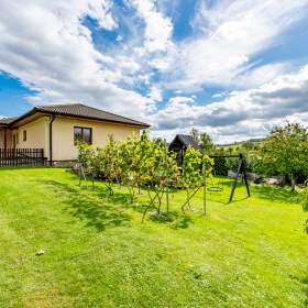 Fotka k inzerátu Prodej rodinného domu 4+kk/G, OV, 173m2, pozemek 1169m2, ul. K Chalupám, Postupice, okr. Benešov / 19471398