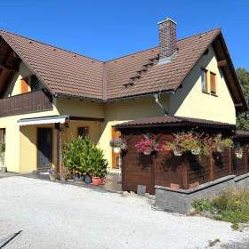 Fotka k inzerátu Prodej RD 5+1/B/G na pozemku 1218 m2 v Dubí Hoře. / 19603914