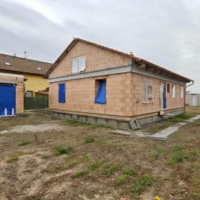 Prodej RD 4+kk/G 110 m², pozemek 836 m², Opolany, okr. Nymburk / 19596434