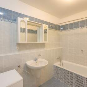 Foto inzerátu Prodej bytu 3+kk/B/T, 95 m2, OV, ul. Na Harfě, Praha 9 - Vysočany