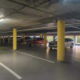 Prodej garážového stání 13 m2, OV, ul. Na Harfě, Praha 9 -  Vysočany / 19602887