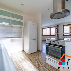 Pronájem částečné zařízeného bytu 2+kk s balkónem, 56,20 m², Ostrava -  Moravská Ostrava, ul. Petra  / 19620285