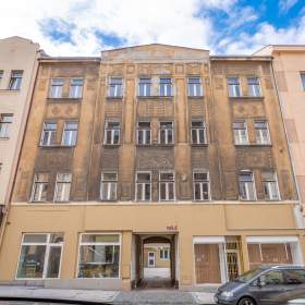 Foto inzerátu Prodej parkovacího stání 13 m2 a sklepní kóje 1 m2, Praha 3 - Žižkov, ul. Husitská