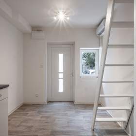 Foto inzerátu Prodej jednotky 1+kk, 12 m2 + 4,5 m2 patro na spaní, OV, Praha 3 - Žižkov