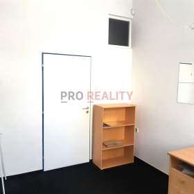 Foto inzerátu Nebytové prostory OV-Poruba, 4. obv. ul. Spartakovců, 12 m2