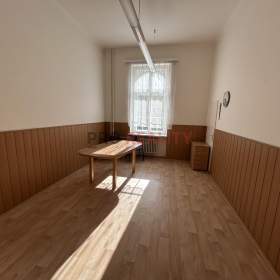 Dlouhodobý pronájem kanceláře, Kylešovický kopec, ul. Rooseveltova, 21,6 m2 / 19643173