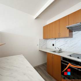 Foto inzerátu Prodej bytu 1+kk se zasklenou lodžií, dr.vl., 31 m², Orlová - Lutyně, ul. Osvobození