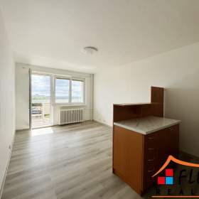 Foto inzerátu Prodej bytu 1+kk se zasklenou lodžií, dr.vl., 31 m², Orlová - Lutyně, ul. Osvobození