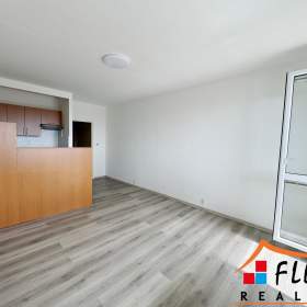 Foto inzerátu Prodej bytu 1+kk se zasklenou lodžií, dr.vl., 31 m², Orlová - Lutyně, ul. Osvobození