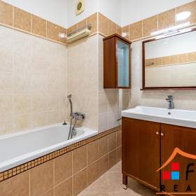 Foto inzerátu Pronájem prostorného bytu 3+1 s balkónem (85,5m²) a vlastní garáží (22 m²), os. vl., Ostrava-Michál