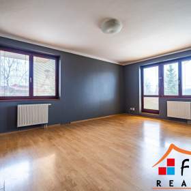 Foto inzerátu Pronájem prostorného bytu 3+1 s balkónem (85,5m²) a vlastní garáží (22 m²), os. vl., Ostrava-Michál