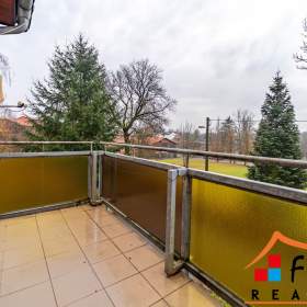 Foto inzerátu Pronájem prostorného bytu 3+1 s balkónem (85,5m²) a vlastní garáží (22 m²), os. vl., Ostrava-Michál