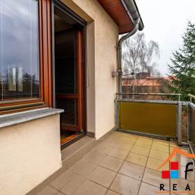 Foto inzerátu Pronájem prostorného bytu 3+1 s balkónem (85,5m²) a vlastní garáží (22 m²), os. vl., Ostrava-Michál