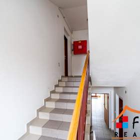 Foto inzerátu Pronájem prostorného bytu 3+1 s balkónem (85,5m²) a vlastní garáží (22 m²), os. vl., Ostrava-Michál