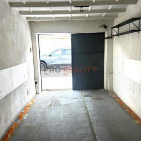 Řadová garáž, Martinov, ul. Martinovská / 19670749