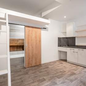 Foto inzerátu Prodej bytu 1+kk, 16,3 m2 + 4,5 m2 patro na spaní, OV, Praha 3 - Žižkov