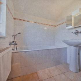 Foto inzerátu Pronájem rodinného domu 4+1/B 132 m2, zahrada 200 m2, Herink