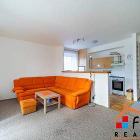 Prodej bytu 3+kk 71 m² s garáží v domě na ul. Staňkova, Ostrava -  Výškovice / 19683975