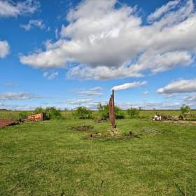 Prodej stavebního pozemku 6493 m², Svrkyně, okr. Praha- západ / 19748273